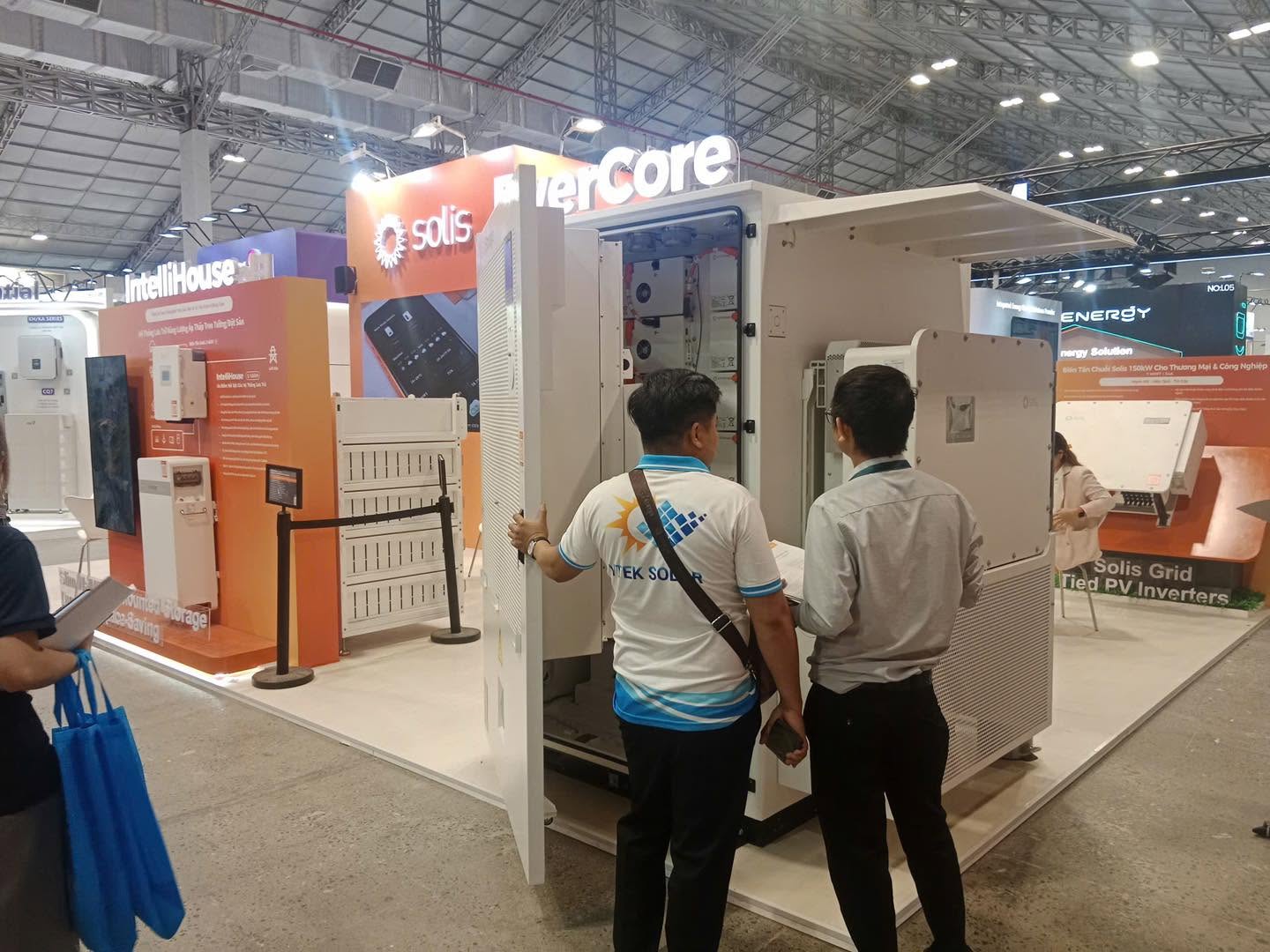 VTEK SOLAR tham gia Solar & Storage Live Vietnam 2026 cùng Solis và Dyness