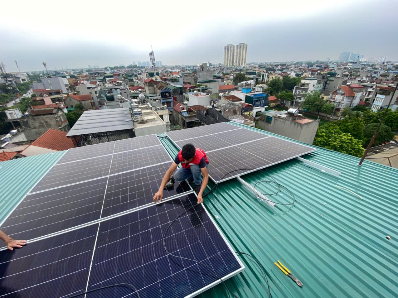 thi công điện mặt trời