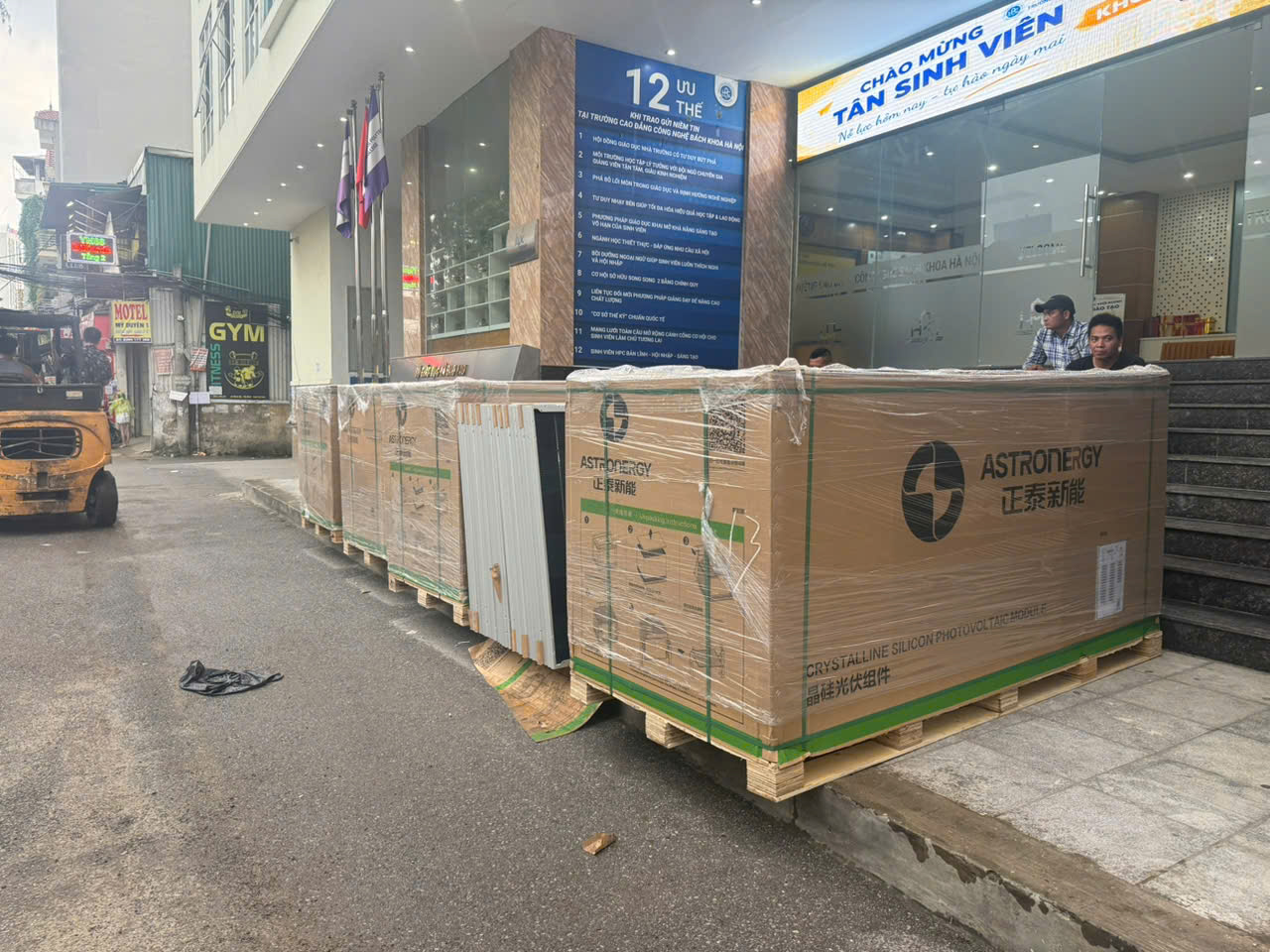 thi công điện mặt trời trường học